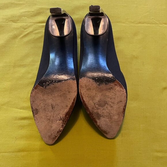 80s Vintage Stuart Weitzman Black Pointed Toe Cloth Pumps with Solid Metal Heel - Picture 4 of 9